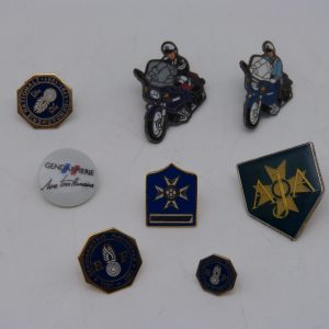 Lot 8 pins gendarmerie