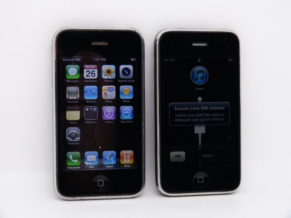 2 iPhone 3GS 8Go, un débloqué tous opérateurs l'autre non