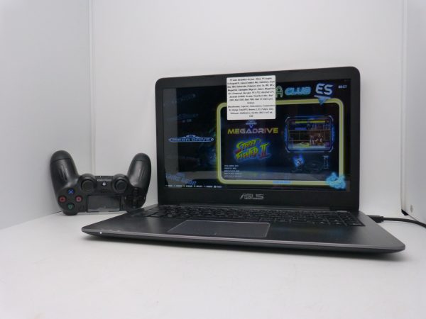 PC avec émulateur de jeux (plus de 60.000 jeux)