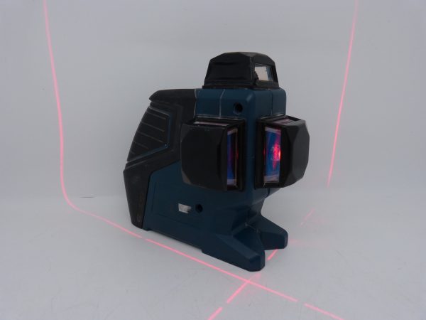 Laser Bosch 3-80P ATTENTION le laser du dessus ne fonctionne pas