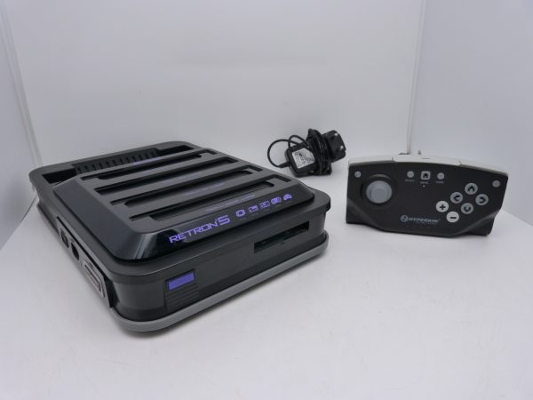 Console Hyperkin Retron 5