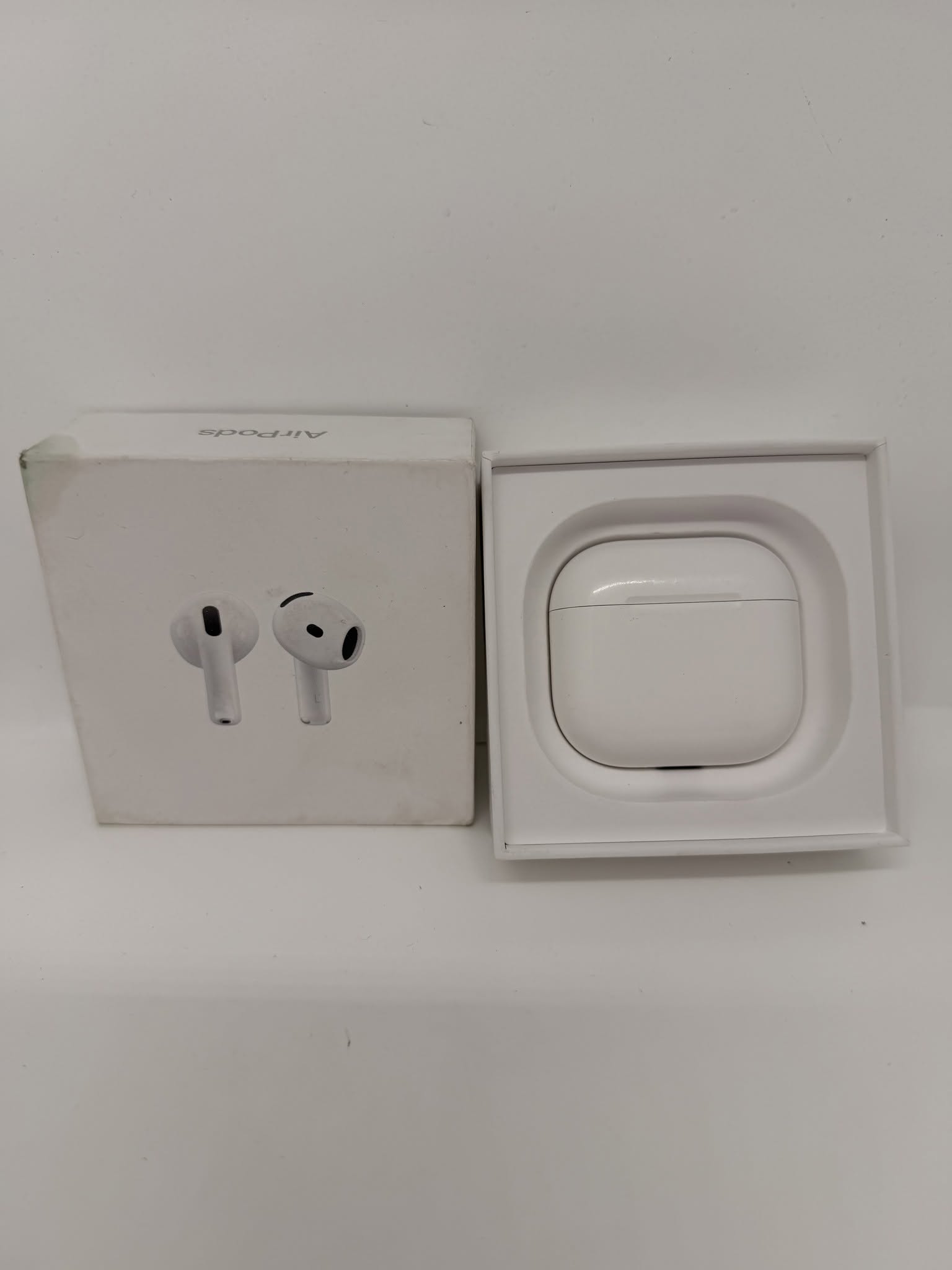 Apple airpods 4